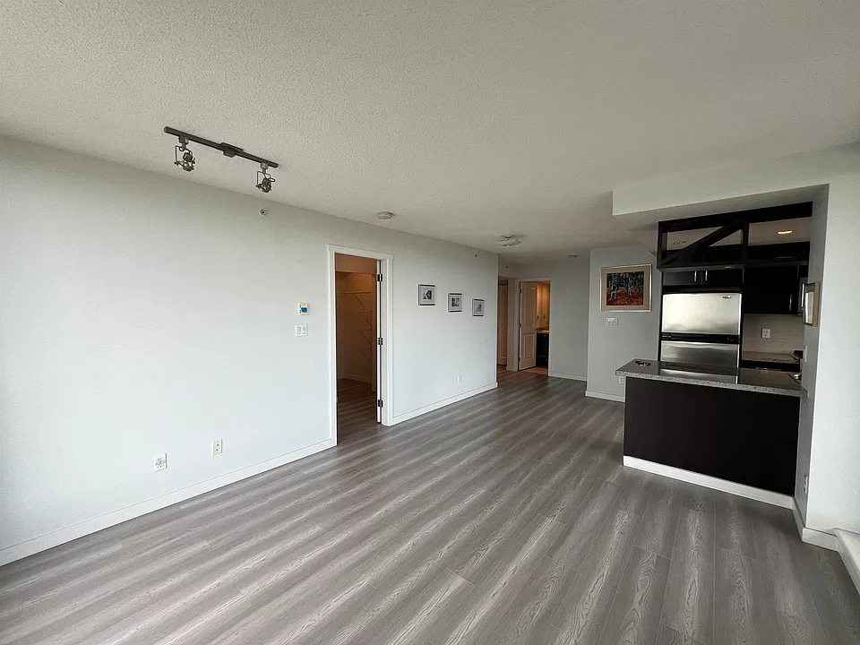 5068 Kwantlen St #18XX