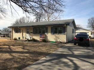 1901 N Prairie Ln, Augusta, KS 67010