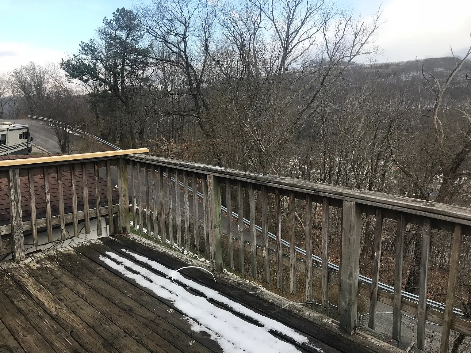 3 Bedroom House Fenced — Photo 3