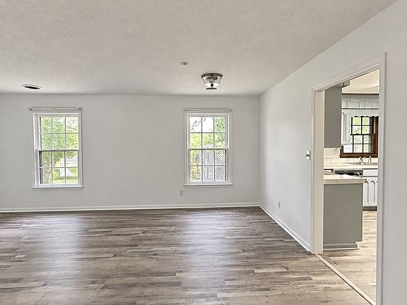 3rd image of 200 Colgate Dr