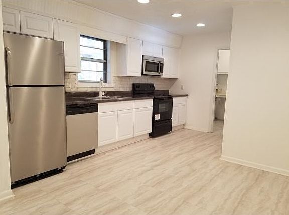 2nd image of 170 Polly Anna Dr