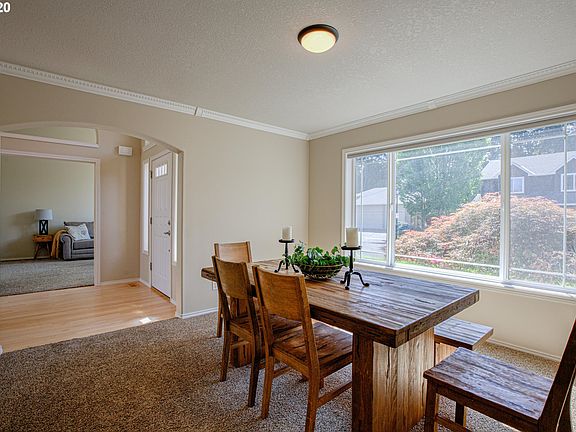 5th image of 2844 NE Charlois Dr