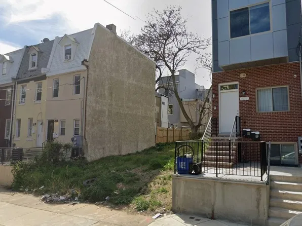 2136 N Franklin St, Philadelphia, PA 19122