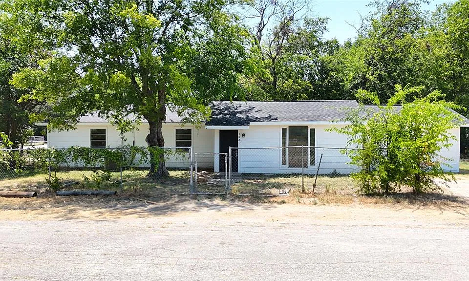 108 E Kirby