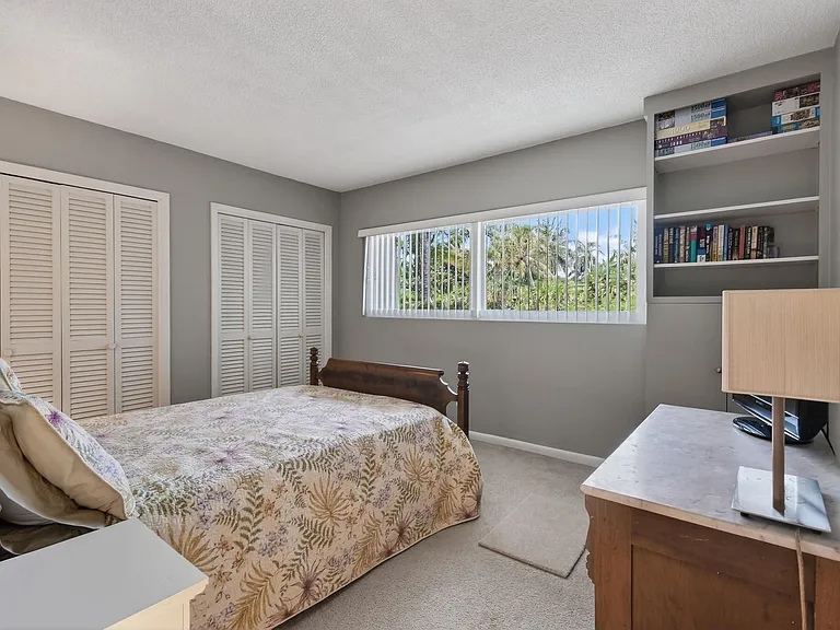 139 Sunrise Ave — Photo 11