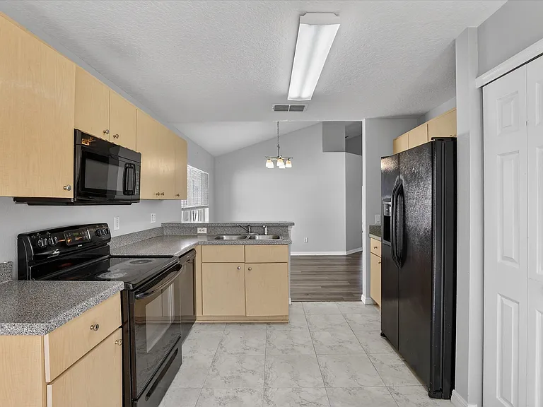 931 Emerald Green Ct — Photo 19