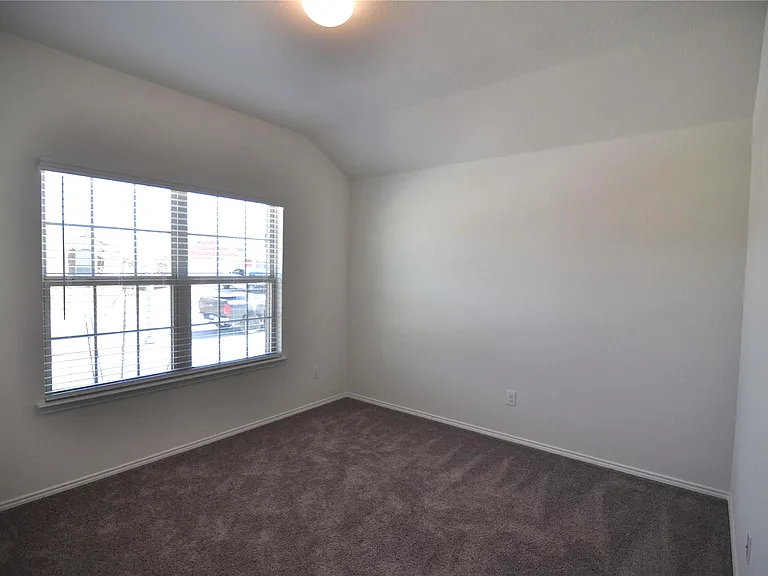 8913 Zubia Ln — Photo 11