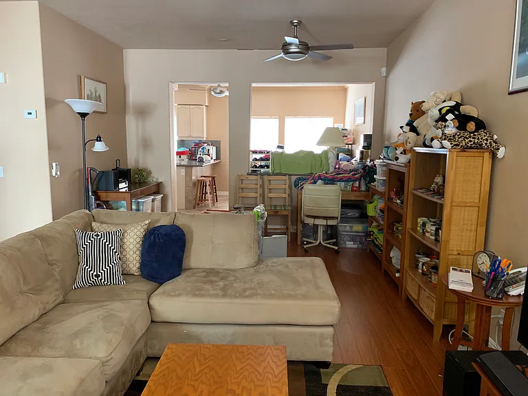 612 N Pageant Dr #B — Photo 4