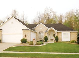 9026 Greyhawk Drive, Fort Wayne, IN 46835
