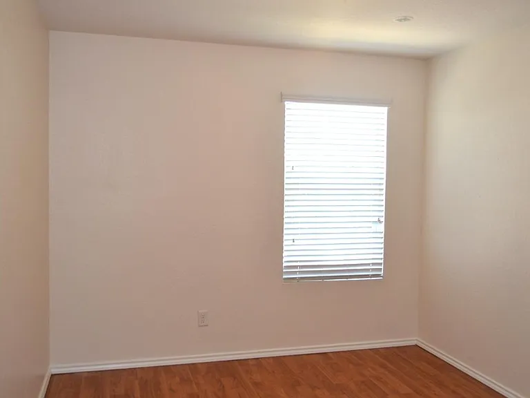 Unit Photo