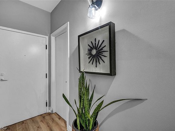 4th image of 12701 Larchmere Blvd APT 3B