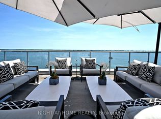 29 Queens Quay E PENTHOUSE 1304, Toronto, ON M5E 0A4