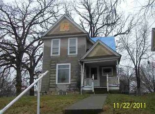 327 E 13th St, Davenport, IA 52803