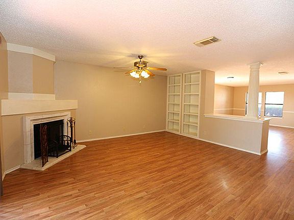 3rd image of 6942 Benward Ln