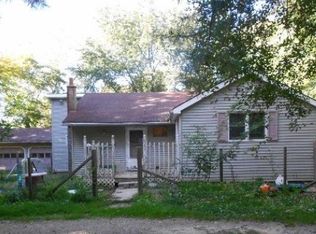 61656 46th Ave, Hartford, MI