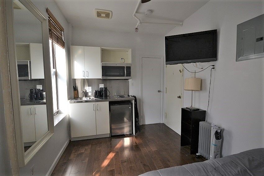 2nd image of 340 Amsterdam Ave #206