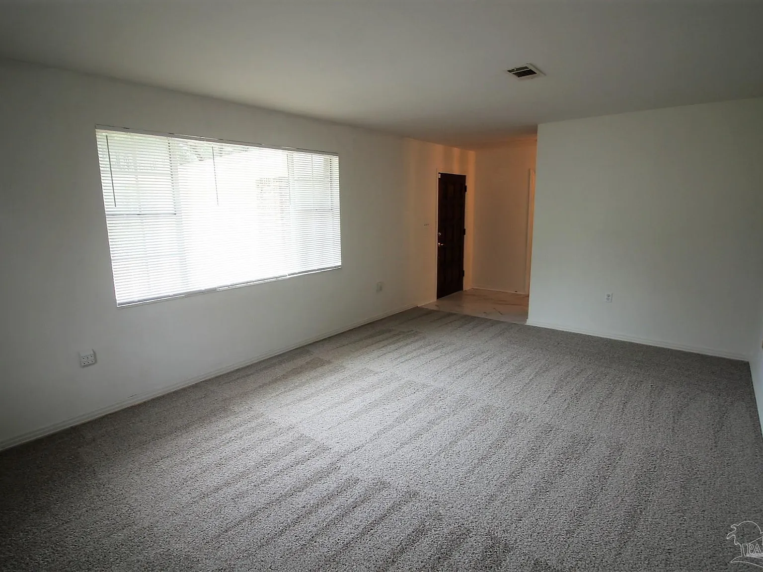 3 bed, 2.0 bath, 1505 sqft, $1,695 — Photo 3
