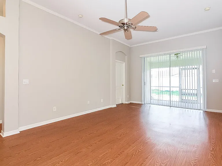601 Straw Lake Dr — Photo 3