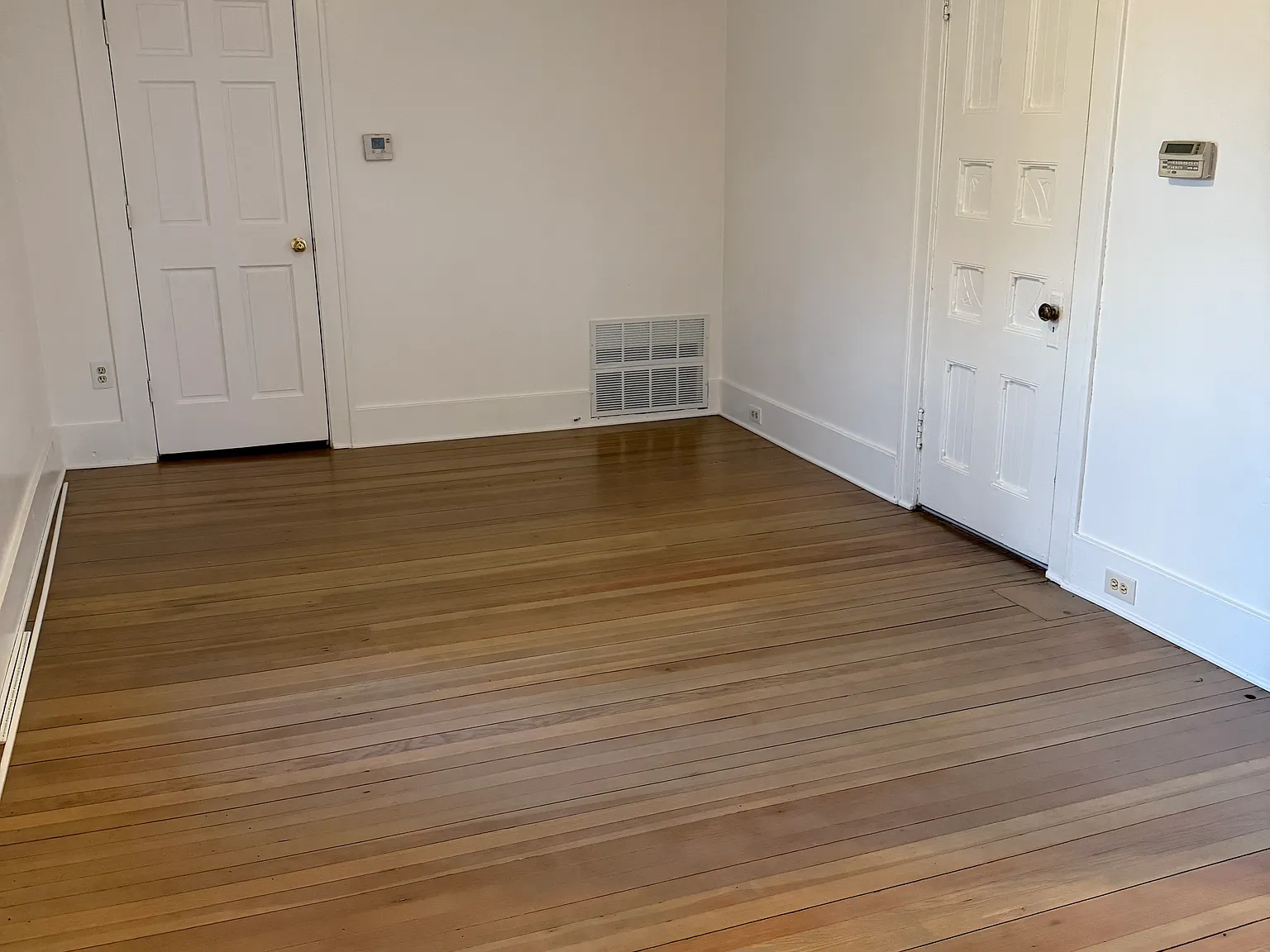 2 bed, 1200 sqft, $1,550 — Photo 2
