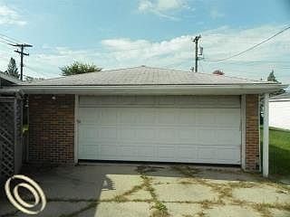 2nd image of 941 Helen St