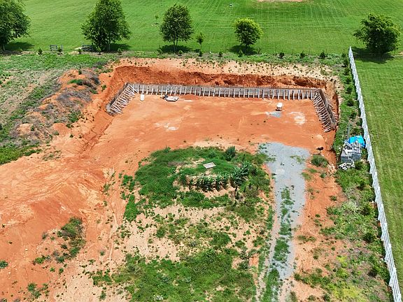 3rd image of 925 Holston Shores Dr