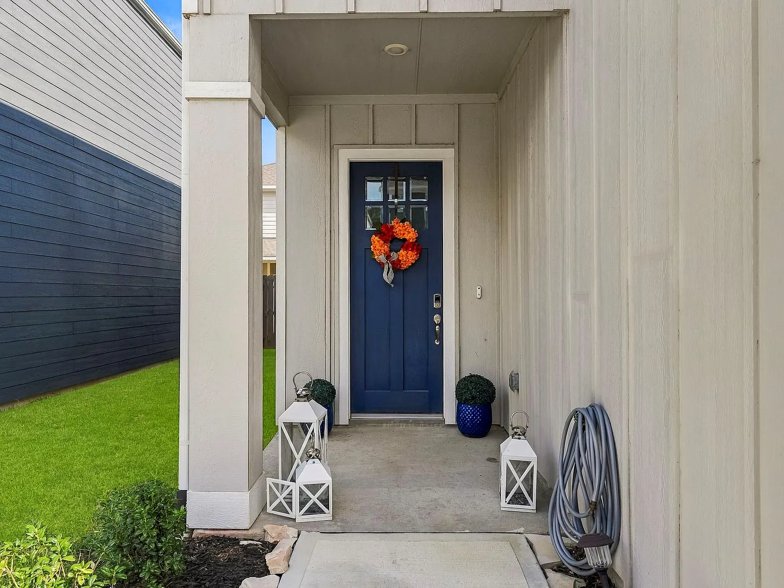 3 bed, 2.5 bath, 1910 sqft, $2,950 — Photo 2