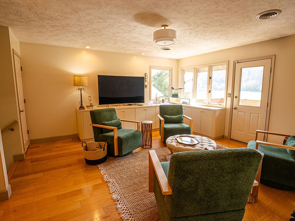 40th image of 4242 Pearl Valley Rd