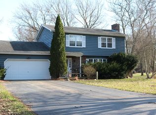 4N773 N Circle Dr, St Charles, IL