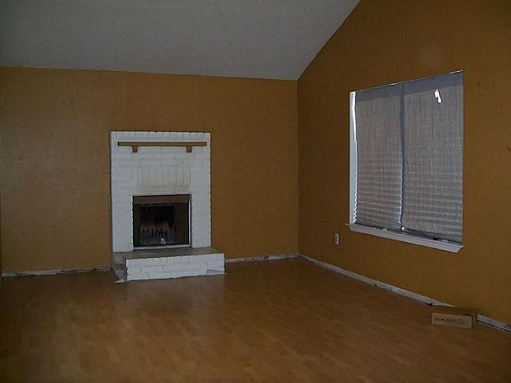 2nd image of 10003 Bell Towne Dr