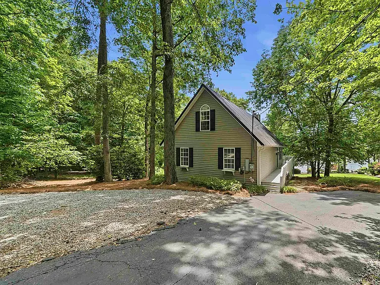 309 Thomas Dr — Photo 29