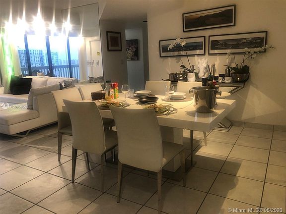4th image of 1000 W Island Blvd APT 1405