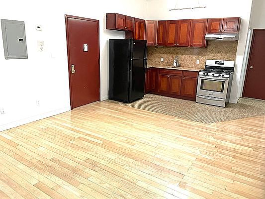 1st image of 30-06 38th St #2C