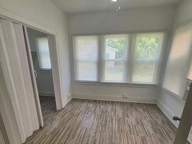 2136 SW 5th St #1 — Photo 11