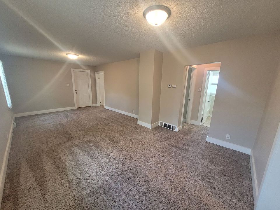 3012 Mahaska Ave, Des Moines, IA 50317 Zillow