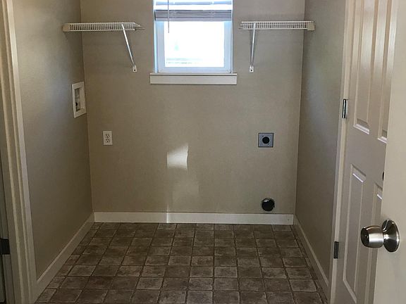 Down stairs laundry room