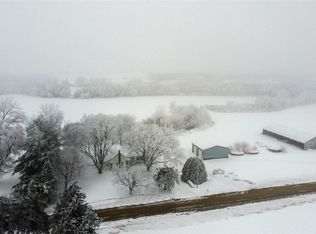 3422 S Walnut Rd, Freeport, IL 61032