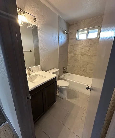 512 N 2nd St — Photo 1
