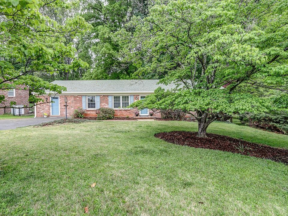 1st image of 308 Robin Dr