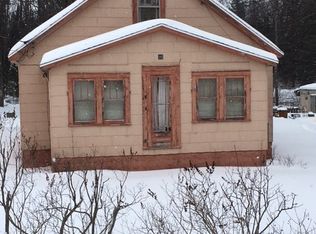 99 Midway Dr, Negaunee, MI 49866