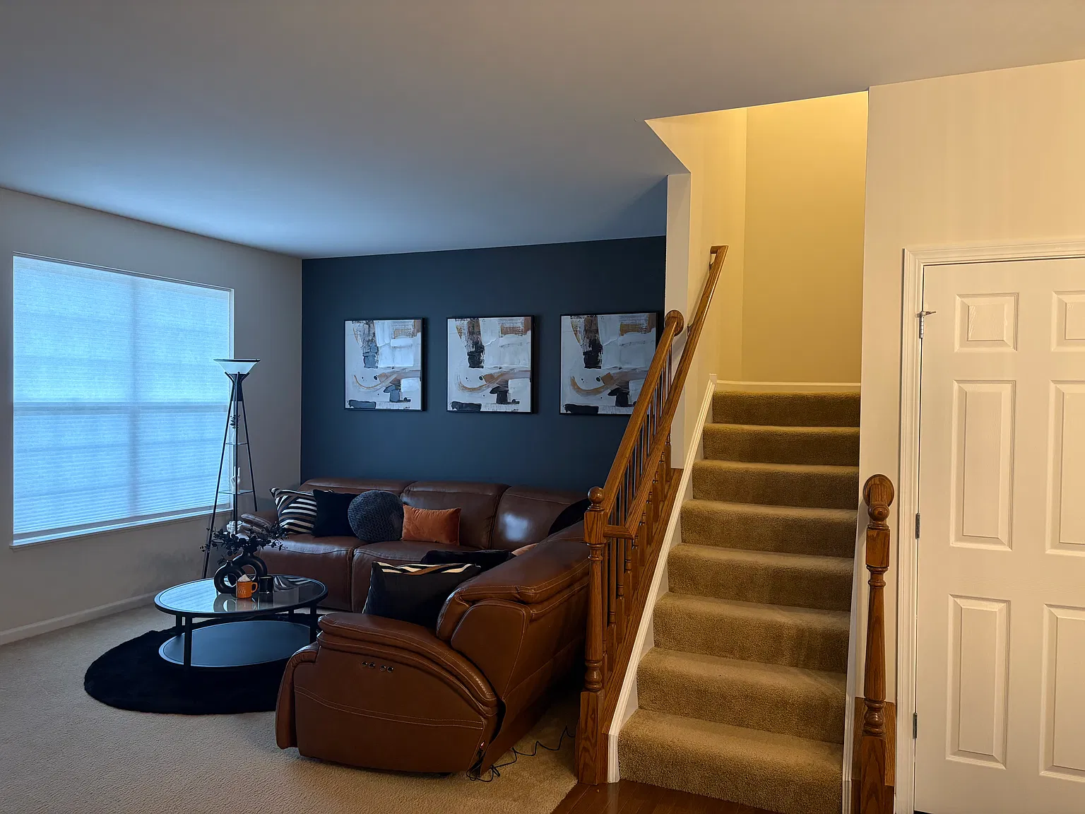 3 bed, 2.5 bath, 1890 sqft, $2,700 — Photo 2