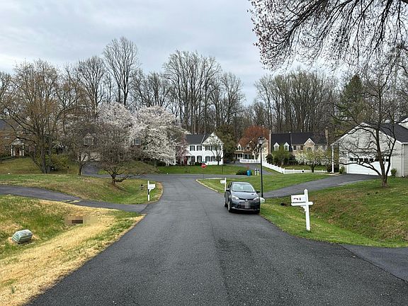 5th image of 5 Quince Mill Ct