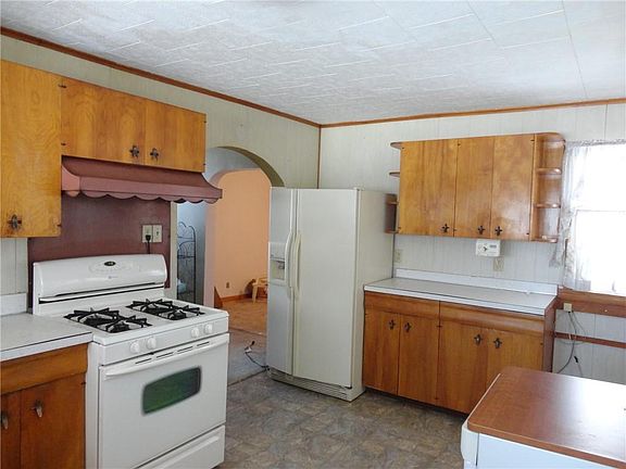 3rd image of 602 N Charles St