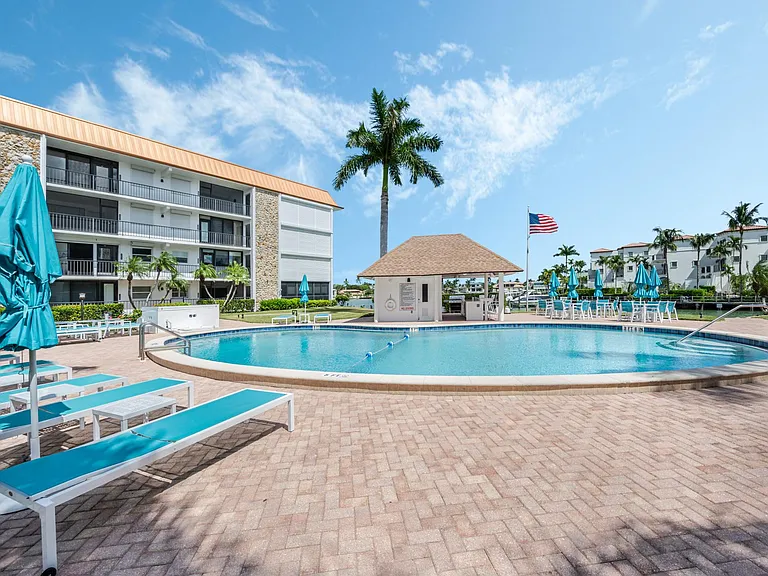 2900 Gulf Shore Blvd N #116 — Photo 31