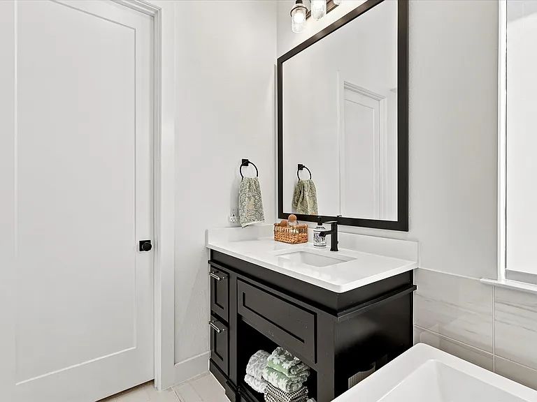 2432 Casia Lndg — Photo 31