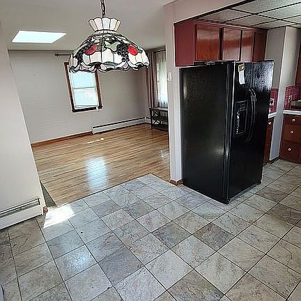 4th image of 537 Middletown Ave