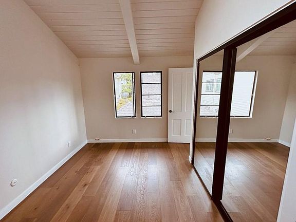 3rd image of 4410 Saint Clair Ave #1