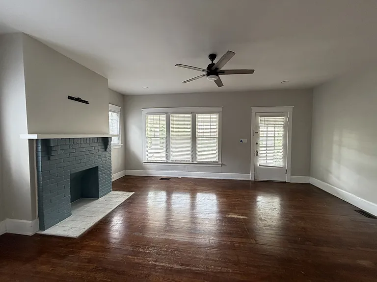 1018 N Maple St — Photo 1