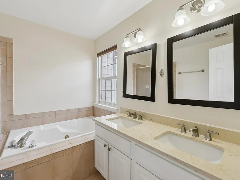 3802 Dominion Mill Dr — Photo 18