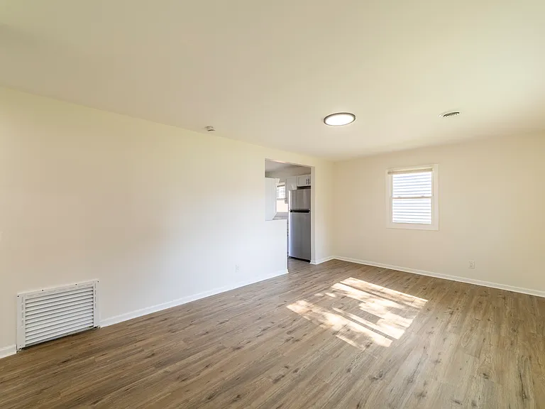 7552 Beech Ave — Photo 3