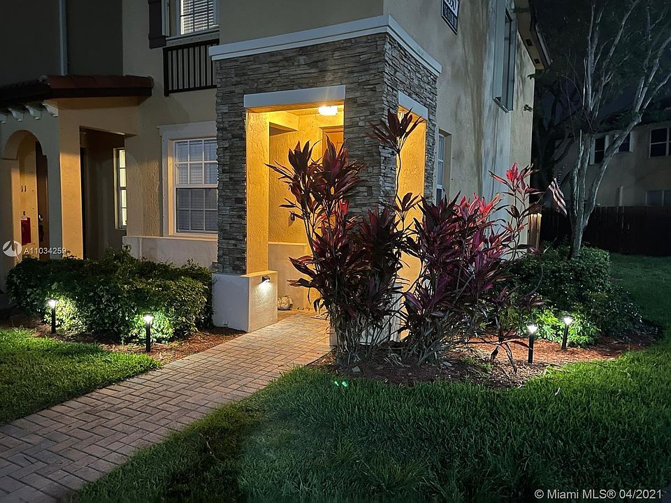 1st image of 3330 NE 13th Circle Dr #11222